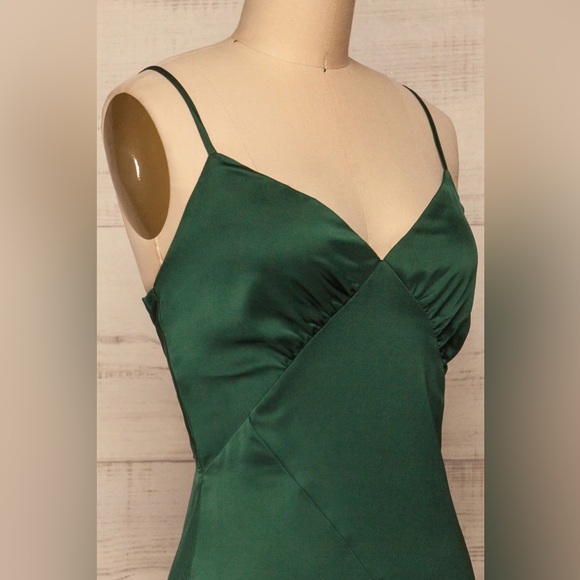 Dress Forum Emerald Green Dress, new with tags, never worn. - Picture 6 of 9